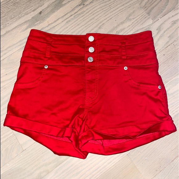 red high waisted jean shorts - Picture 2 of 3